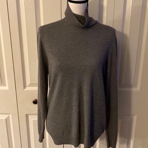 Relativity Women XL Grey Turtle Neck Sweater